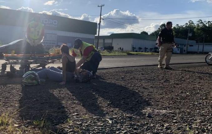Colisão entre motocicletas deixa três feridos na BR-163