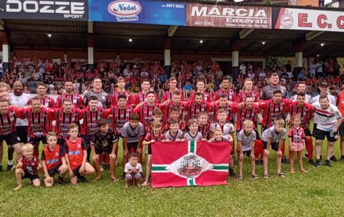 Cometa goleia em casa pela segunda rodada da Taça D'Lamb 2025