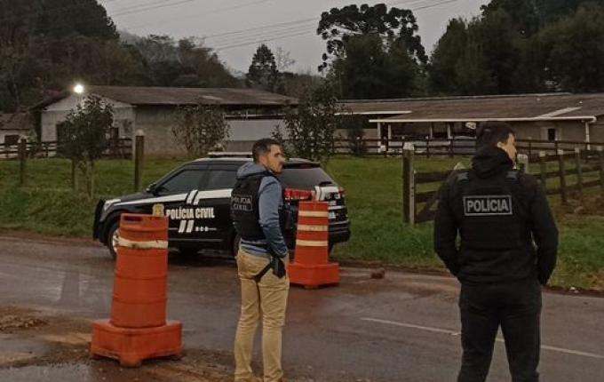 Investigado por se masturbar em frente à escolas é detido