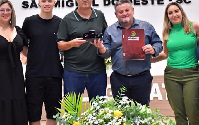 Câmara de São Miguel do Oeste entrega Medalha do Mérito Desportivo