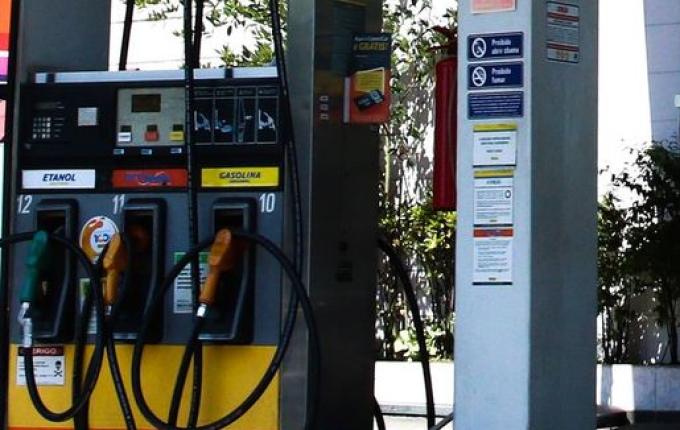 Preço do diesel sobe R$ 0,40 por litro a partir desta terça-feira