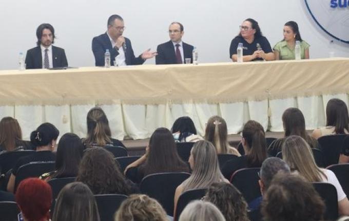 Evento em São Miguel do Oeste discute melhorias no acolhimento de crianças e adolescentes