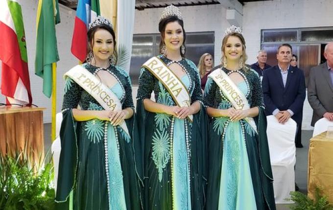 Abertura da 18ª Festa da Fruta reúne grande público em Mondaí