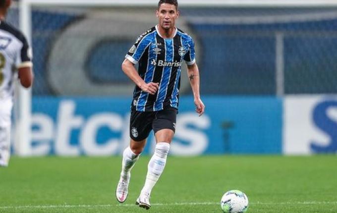 Grêmio decide rescindir contrato de Thiago Neves