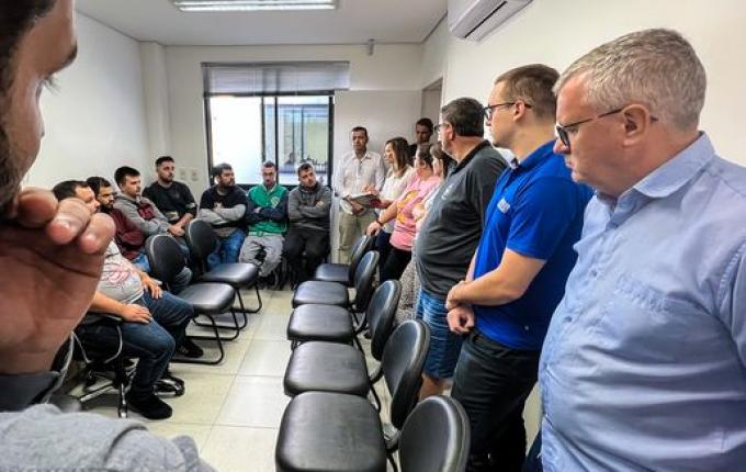 Motoboys cobram prazo quanto exigência do curso de especialização; ouça