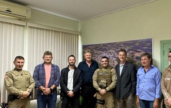 Reunião discute construção de nova sede para a Polícia Militar de Tunápolis e Santa Helena