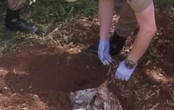 Homem confessa ter matado a companheira e escondido corpo no quintal