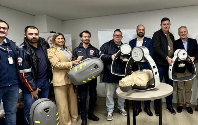 Secretario da Saúde entrega 33 equipamentos de alta tecnologia ao Samu