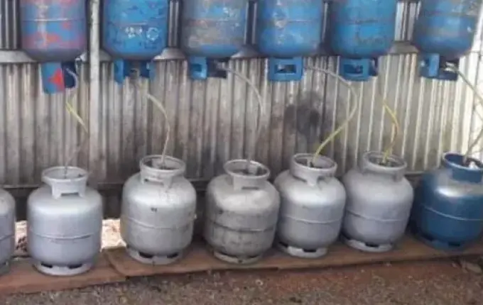 Depósito ilegal de gás de cozinha explode e jovem tem 80% do corpo queimado