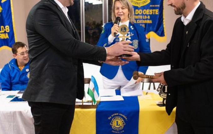 Lions Clube de Iporã do Oeste troca diretoria e empossa novos associados
