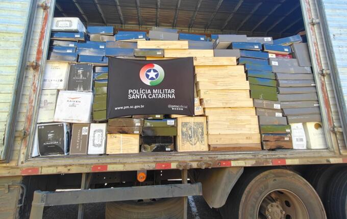 PMRv apreende cerca de 9 mil garrafas de vinho argentino em Porto União