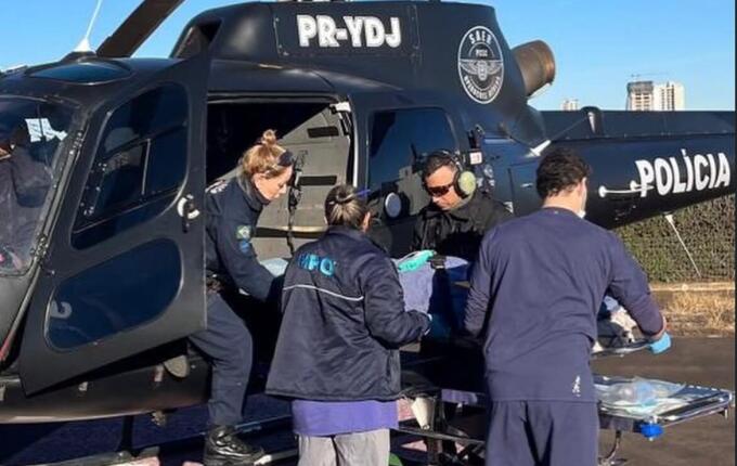 Após acidente com ônibus de turismo criança é transferida de helicóptero para Chapecó