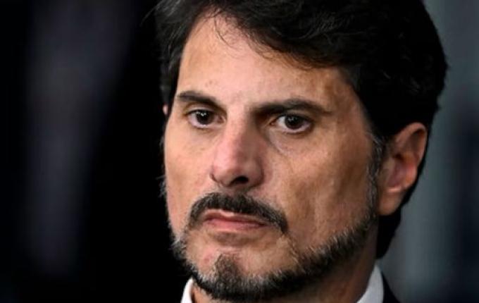 Moraes afirma que Marcos do Val ‘afrontou’ decisão ao viajar aos EUA sem autorização