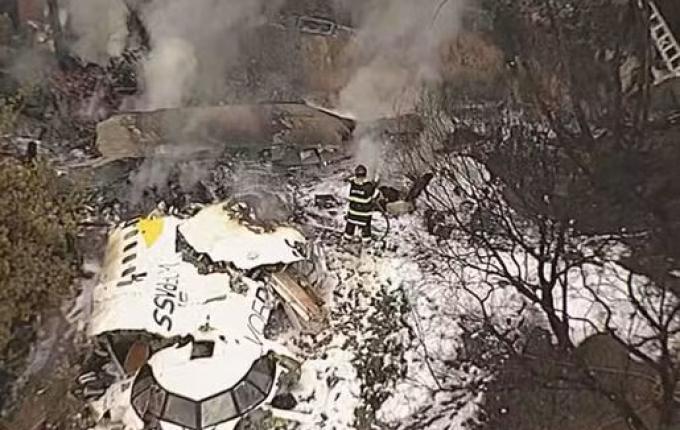 Queda de avião mata 62 no interior de SP; prefeitura diz que ninguém a bordo sobreviveu
