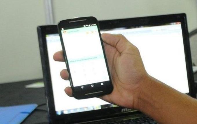 Aprovado projeto que autoriza provas de concurso público à distância