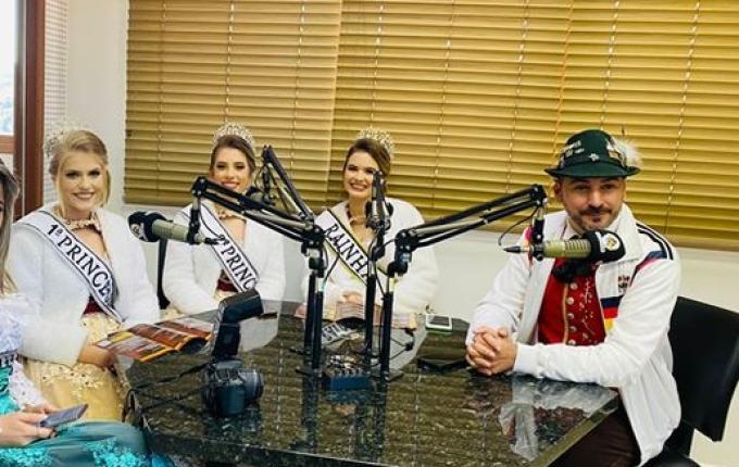 Soberanas de SJO divulgam a Deutsche Woche nas Rádios Itapiranga e Oeste FM