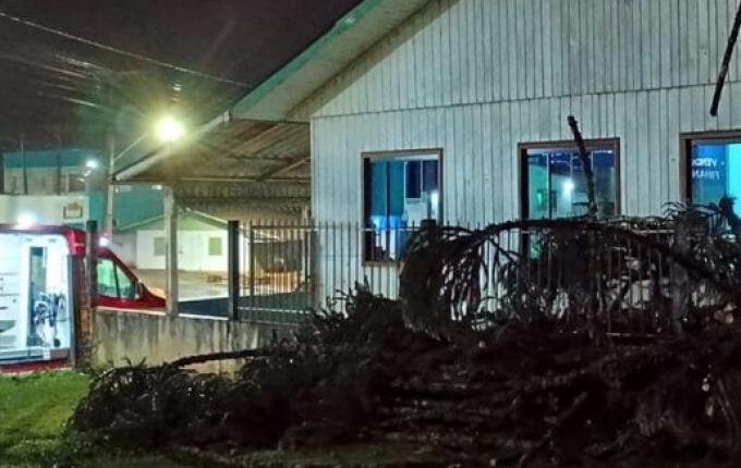 Sobe para 16 o número de cidades afetadas pelos temporais em SC, diz Defesa Civil