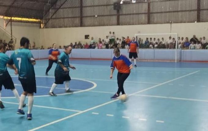 APAE Viviane promove tradicional Jogo de Futsal contra familiares em Cedro