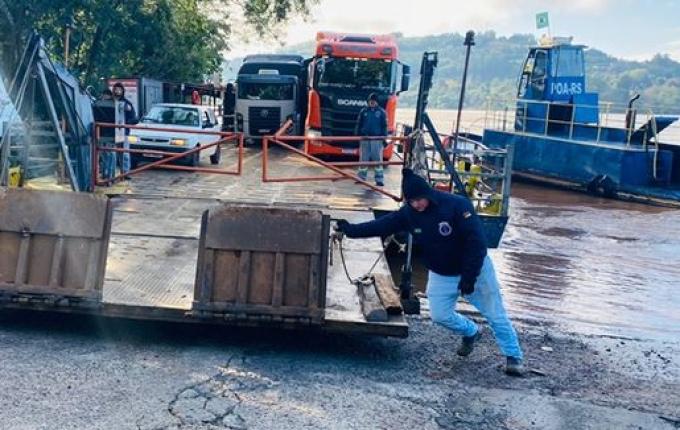 VÍDEO: Retomada travessia no Rio Uruguai em Itapiranga