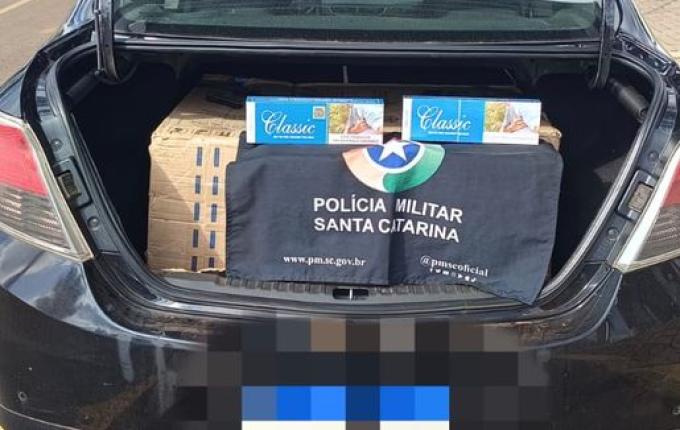Veículo de Saltinho é flagrado com carga de cigarros contrabandeados na SC-305