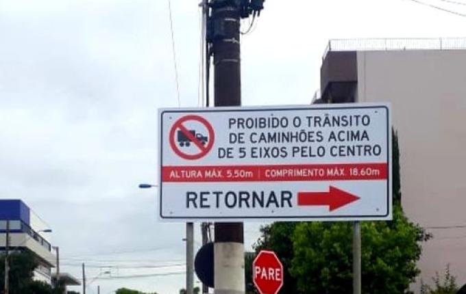 Demutran trabalha na melhoria da sinalização do município