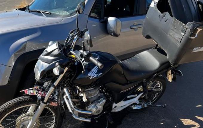 Motociclista fica ferido em colisão no centro de São Miguel do Oeste