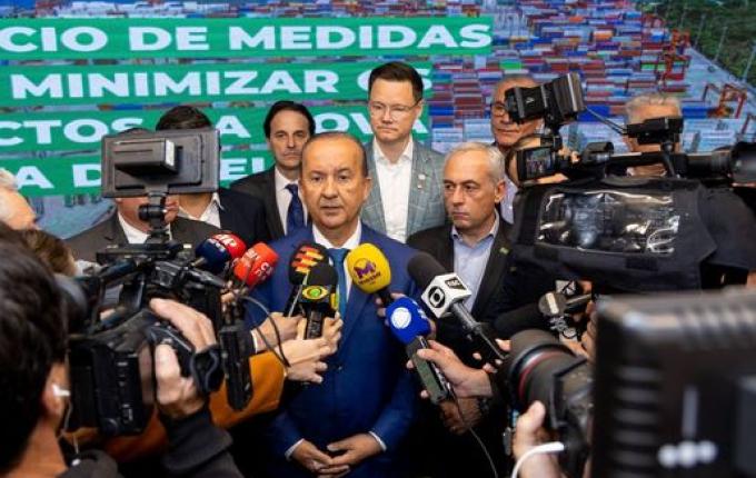 Governo de SC anuncia pacote de R$ 435 milhões para salvar empregos após tarifa dos EUA