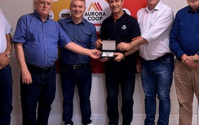 Prefeito de São Miguel do Oeste busca fortalecer parcerias com Aurora Coop e Cooperalfa