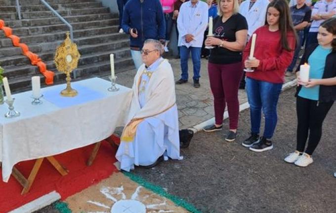 Igreja Matriz de Itapiranga realiza celebração de Corpus Christi
