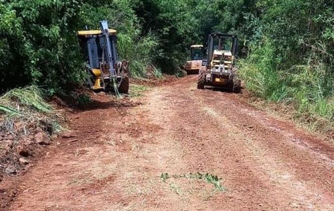 Equipe de obras retoma serviços de recuperação de estradas segunda, 02