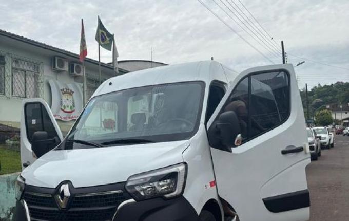 Tunápolis amplia frota da Saúde com novo veículo