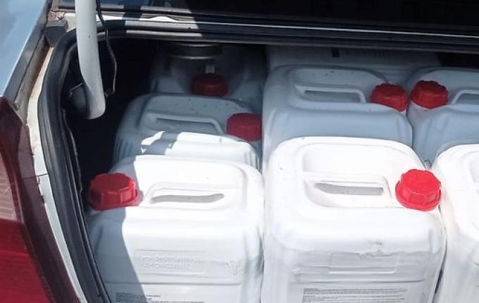 Carro de São José do Cedro é apreendido com contrabando de pesticida