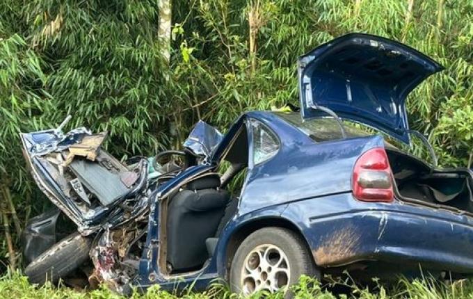 Crianças envolvidas em acidente em Passos Maia não usavam cadeirinhas de segurança