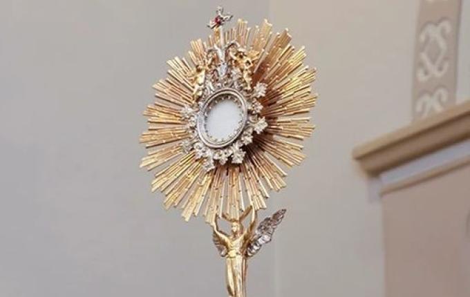 Fé e tradição marcam celebração de Corpus Christi em Iporã do Oeste nesta quinta