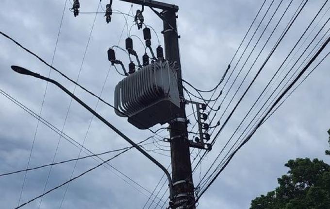 Vendaval deixa 90% da região de Itapiranga sem energia elétrica