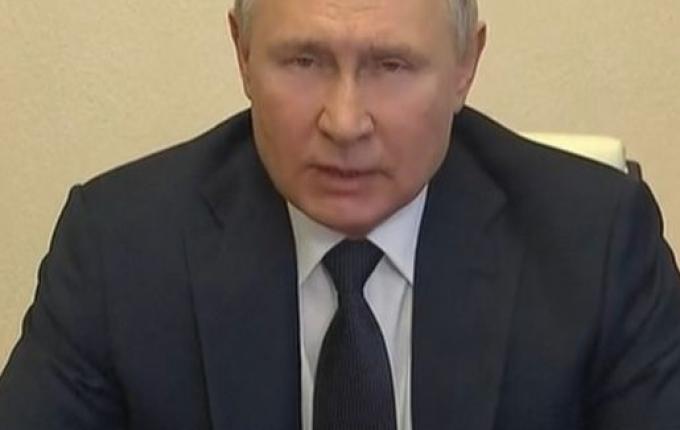 'A operação especial ocorre como esperado', diz Putin