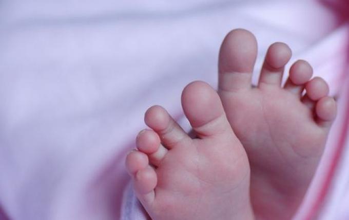 MP pede investigação de morte de bebê que teria se mexido durante velório em SC