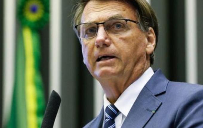 Bolsonaro nega pedido de asilo na Argentina e pede ao STF revisão da prisão domiciliar