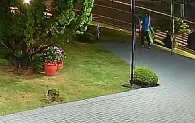 Bandeira de Xanxerê é furtada de mastro em frente à Prefeitura