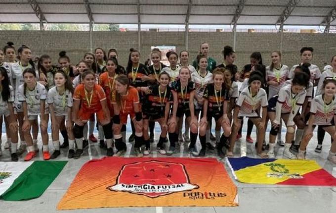 Equipes de futsal de Campo Erê participam da OLESC