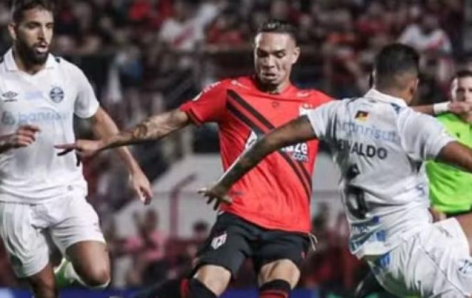 Atlético-GO e Grêmio marcam no segundo tempo e empatam no Accioly