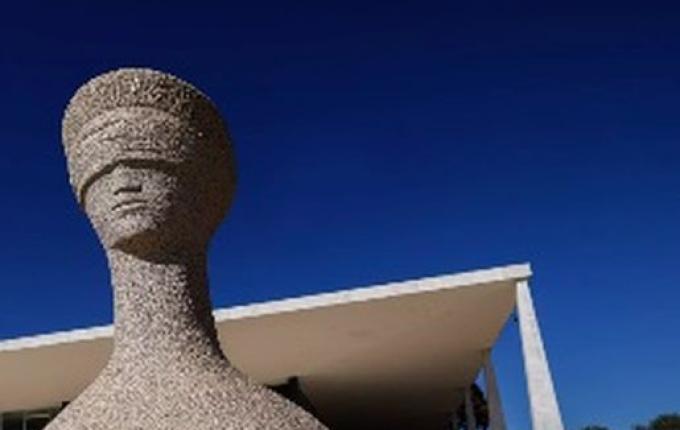 STF bane revistas íntimas vexatórias e exige scanners em presídios