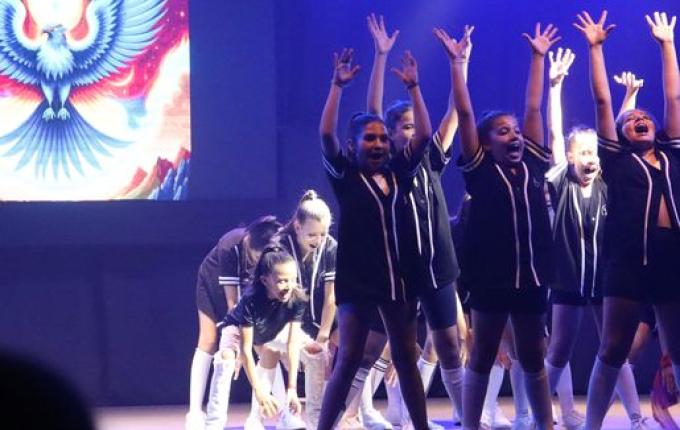 Espetáculo de dança mostra talentos campoerenses