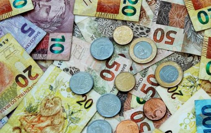 STJ decide que salário pode ser penhorado para pagar dívidas