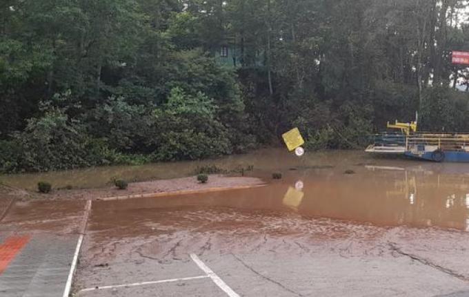 Empresa retoma travessia de balsa no Rio Uruguai em Mondaí