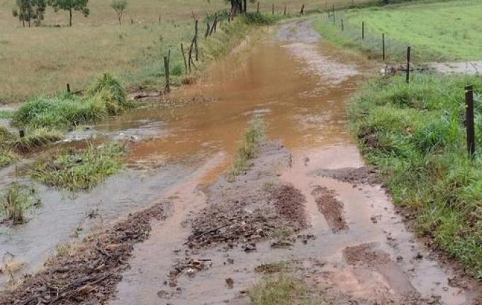 Chuvas intensas provocam danos nas estradas de Campo Erê
