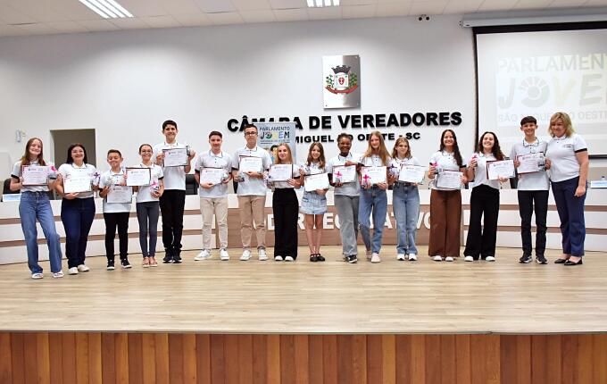 Eleição do Parlamento Jovem de SMO tem 31 candidatos inscritos