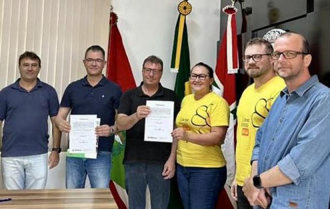 Assinada ordem de serviço para revitalização do prédio da Assistência Social de Itapiranga