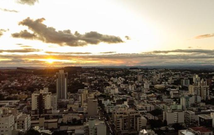 IBGE e CAGED apontam que SMO tem quase 44 mil habitantes e gerou 895 novas vagas de emprego