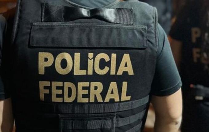 Grande operação da PF mira grupo criminoso no tráfico de drogas no Oeste